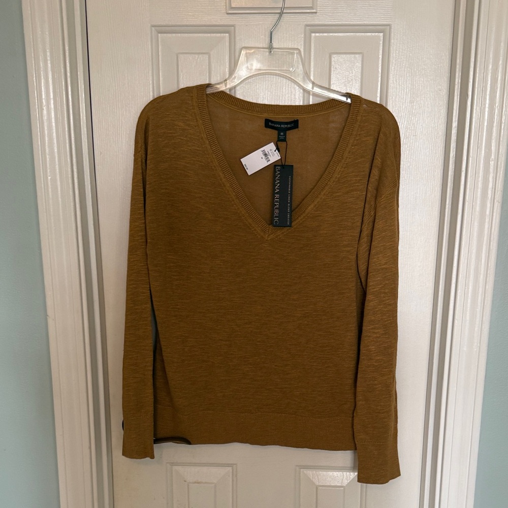 Banana Republic Tan V-Neck Pullover